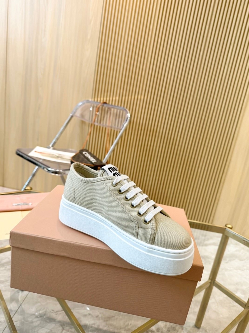 Miu Miu Casual Shoes